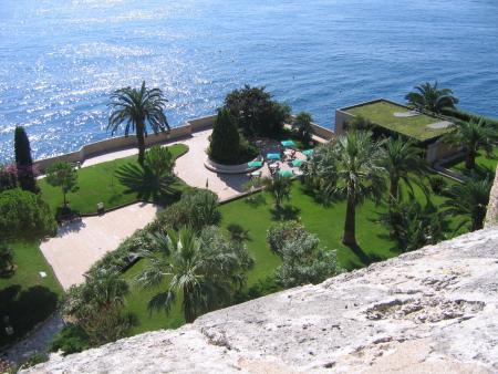 Petit jardin privé à Monaco!!!