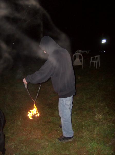 Gaby ki jou avec le feu...